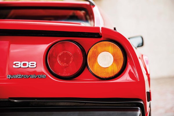 1985-ferrari-308-gtsi-qv-rear-taillight.jpg