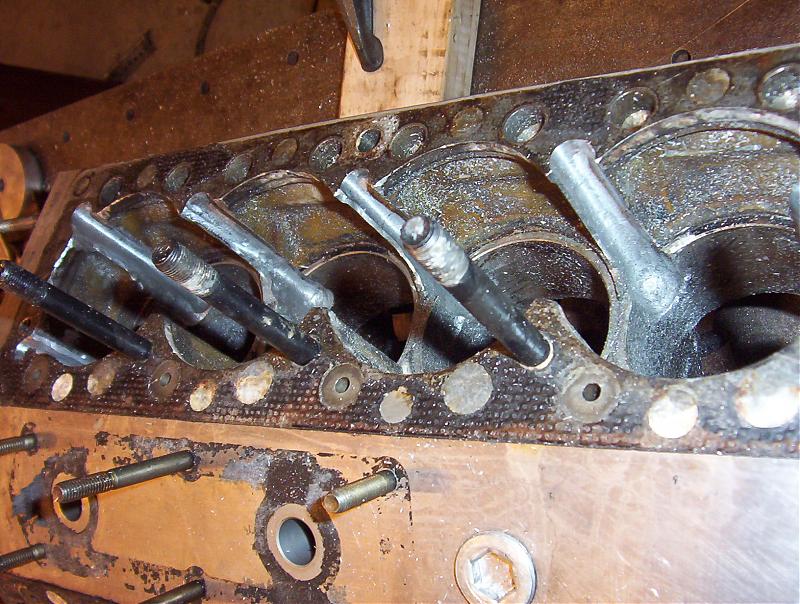 258 1 400 engine parts 002.jpg